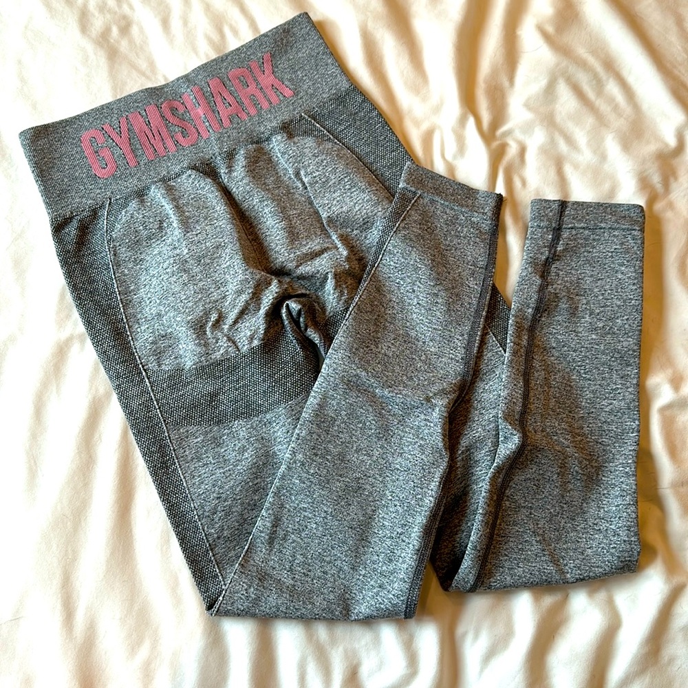 Grey gym shark - squat proof leggings